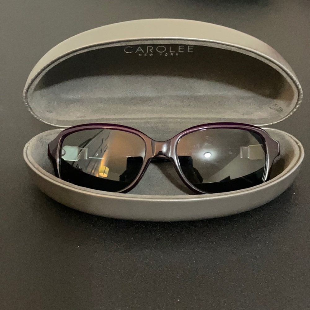 Carolee New York purple sunglasses with case